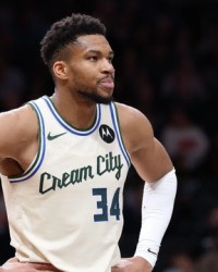 世界杯手机直播客户端-字母哥沮丧情绪达到顶点！雄鹿紧张氛围前所未有 内部有分裂苗头