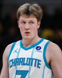 世界杯赛事观看平台-还是看你下半场！克尼佩尔半场毫无手感 6中1&amp;三分5中0仅拿2分