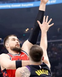 世界杯直播官网下载安装-快船配角熬出头了！祖巴茨+柯林斯统治级表现，替补还有3支点！